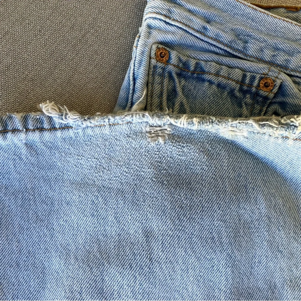 Levi's Classic Light Blue Jeans 42 x30 button fly.